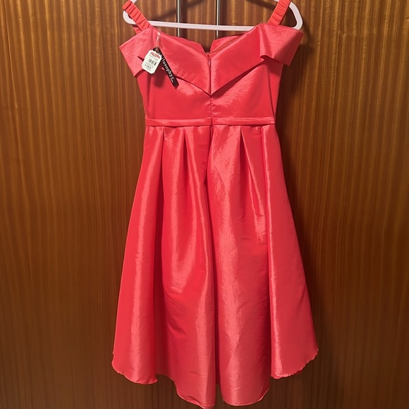 Beautiful Pink dress with bow and tail  BRAND NEW comes with tags!!! - Picture 2 of 7